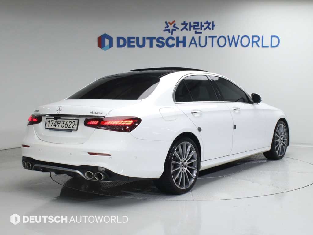 Mercedes Benz E class - Vista 2