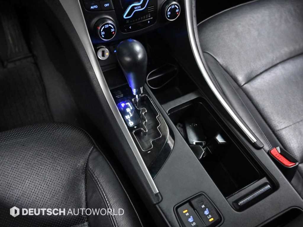 HYUNDAI Sonata - Vista 9