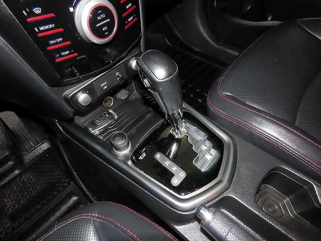 Ssangyong Tivoli - Vista 12