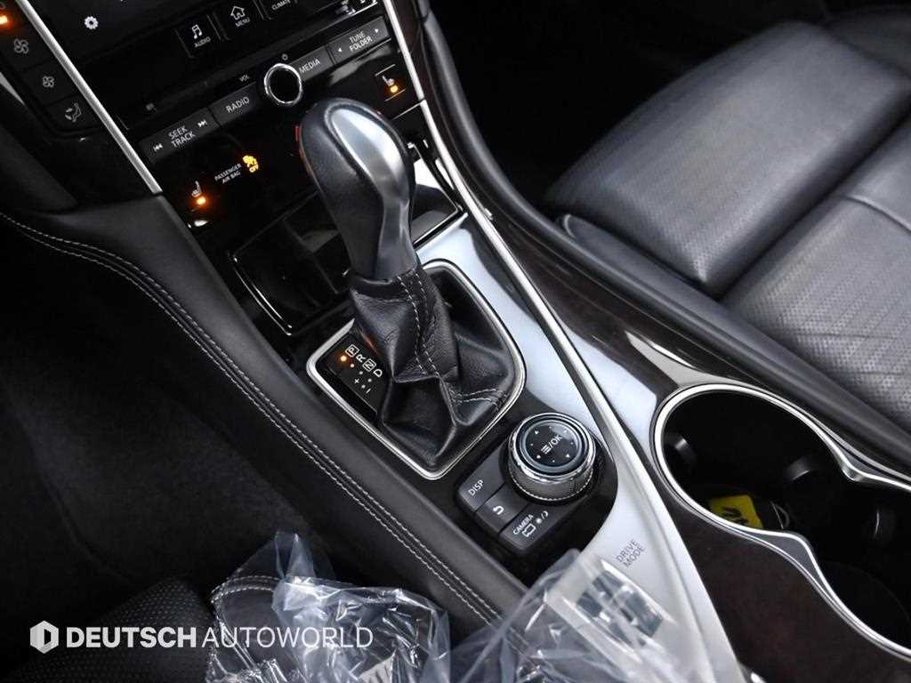 Infiniti Q - Vista 8