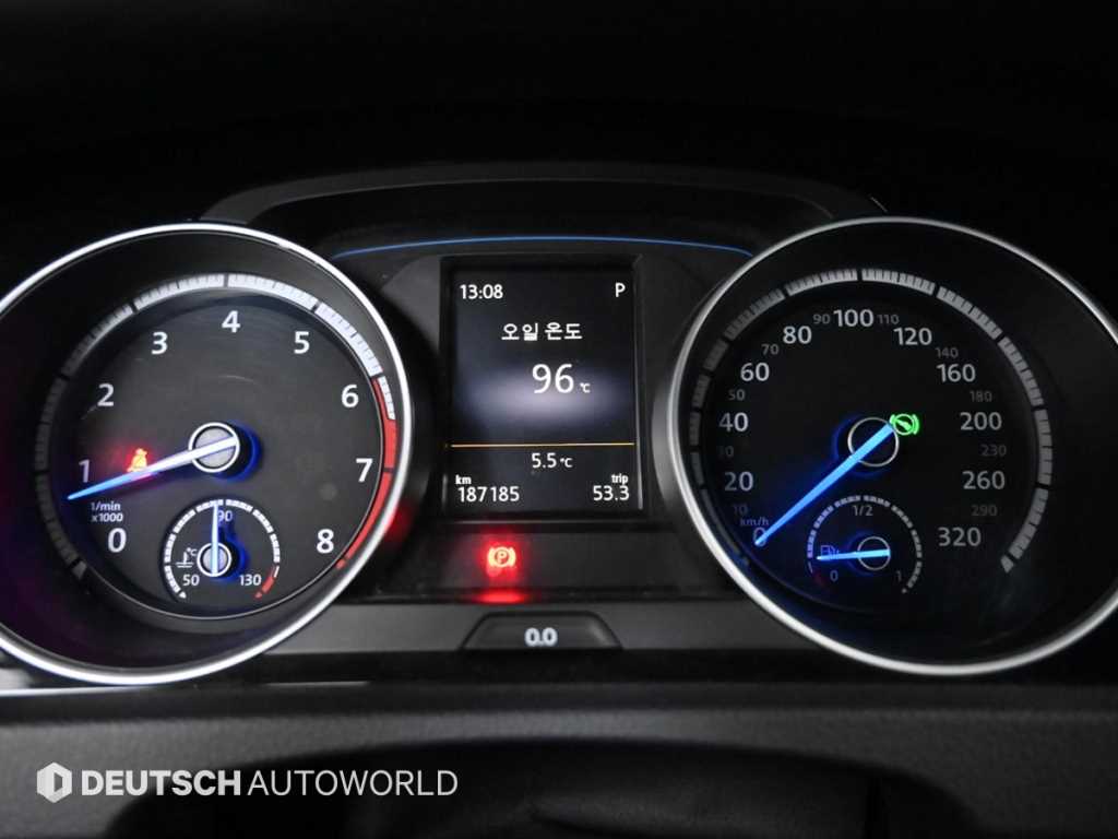 Volkswagen Golf - Vista 8