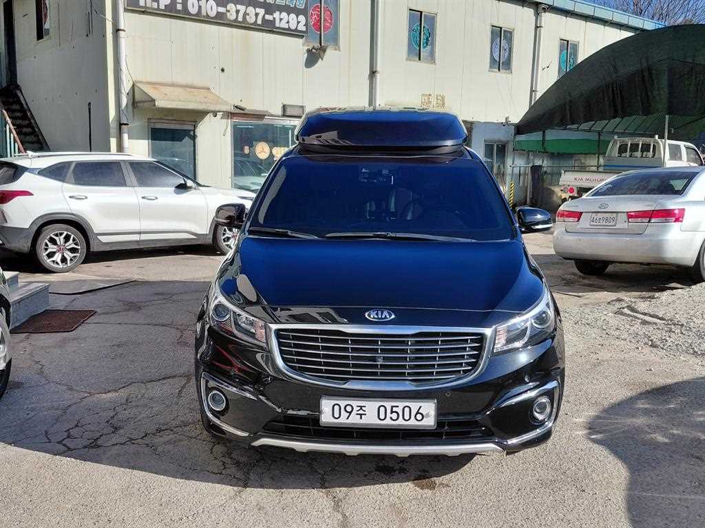 KIA Carnival - Vista 3