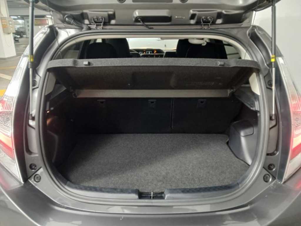 Toyota Prius 2019 Gris - Importación desde Corea - HF Imports Iquique - Foto 17