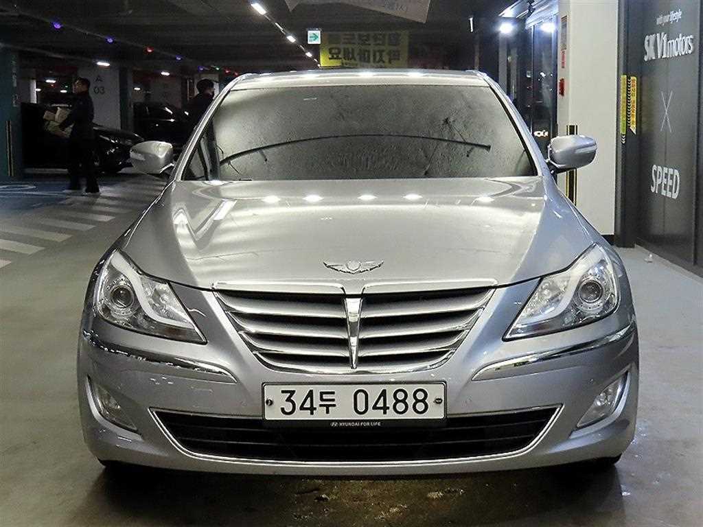 HYUNDAI Genesis - Vista 2