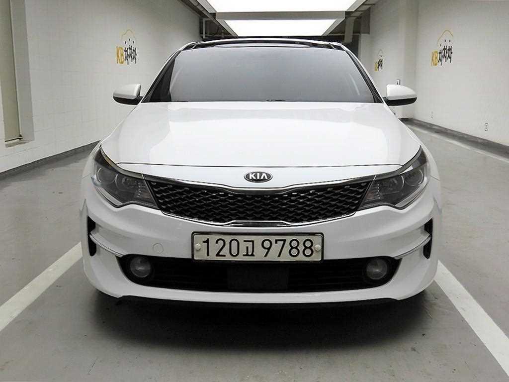 KIA K5 2018 Blanco - Importación desde Corea - HF Imports Iquique - Foto 1