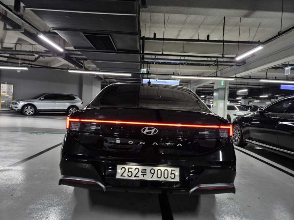 HYUNDAI Sonata - Vista 4