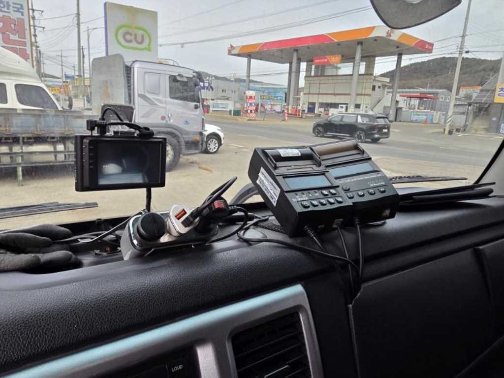 medium and large cargo truck - Vista 8