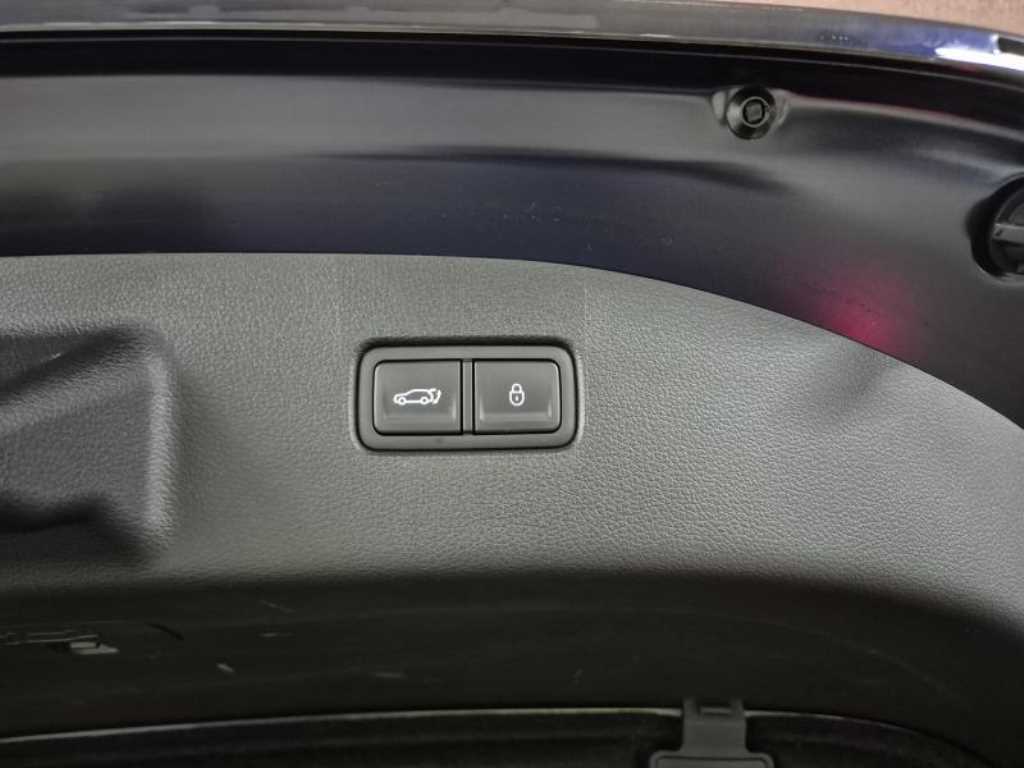 Genesis G70 - Vista 7