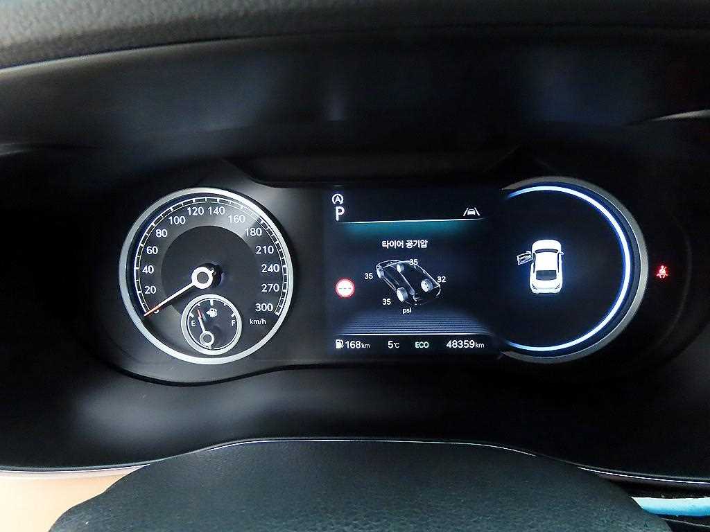 Genesis G70 - Vista 9