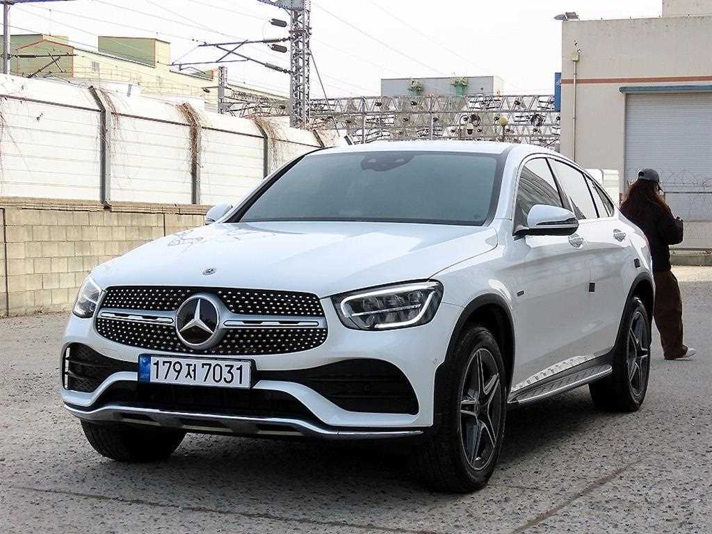 Mercedes Benz GLC Class - Vista 2