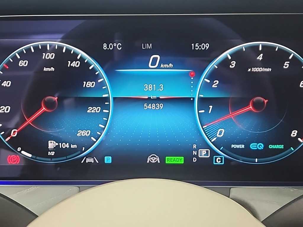 Mercedes Benz E class - Vista 7