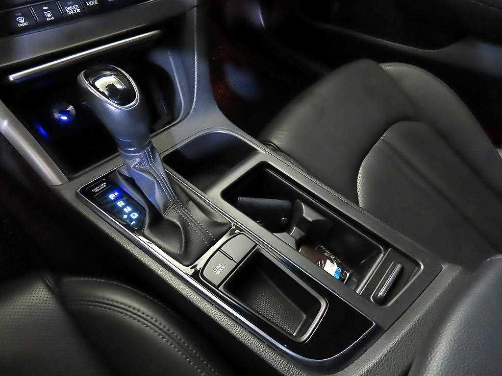 HYUNDAI Sonata - Vista 12