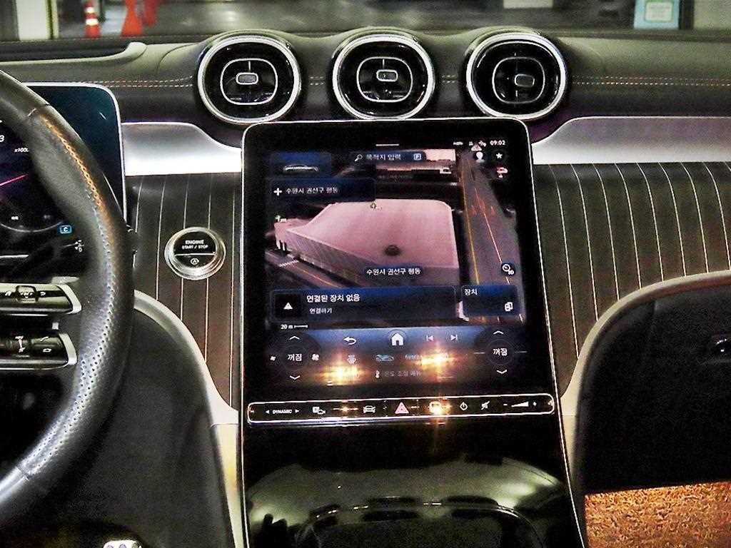 Mercedes Benz GLC Class - Vista 11