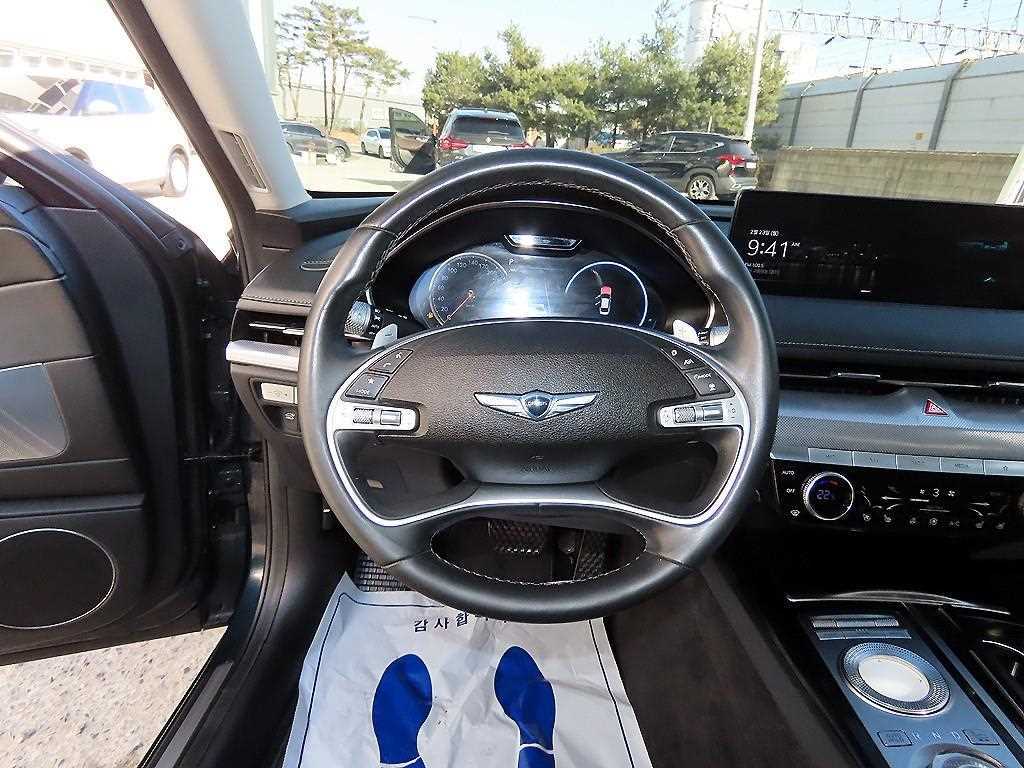 Genesis G80 - Vista 8