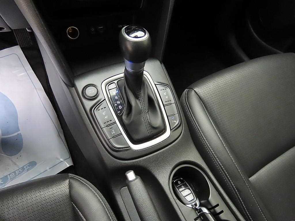 HYUNDAI Kona - Vista 10