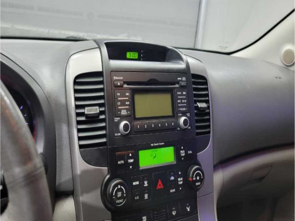 KIA Carnival - Vista 10