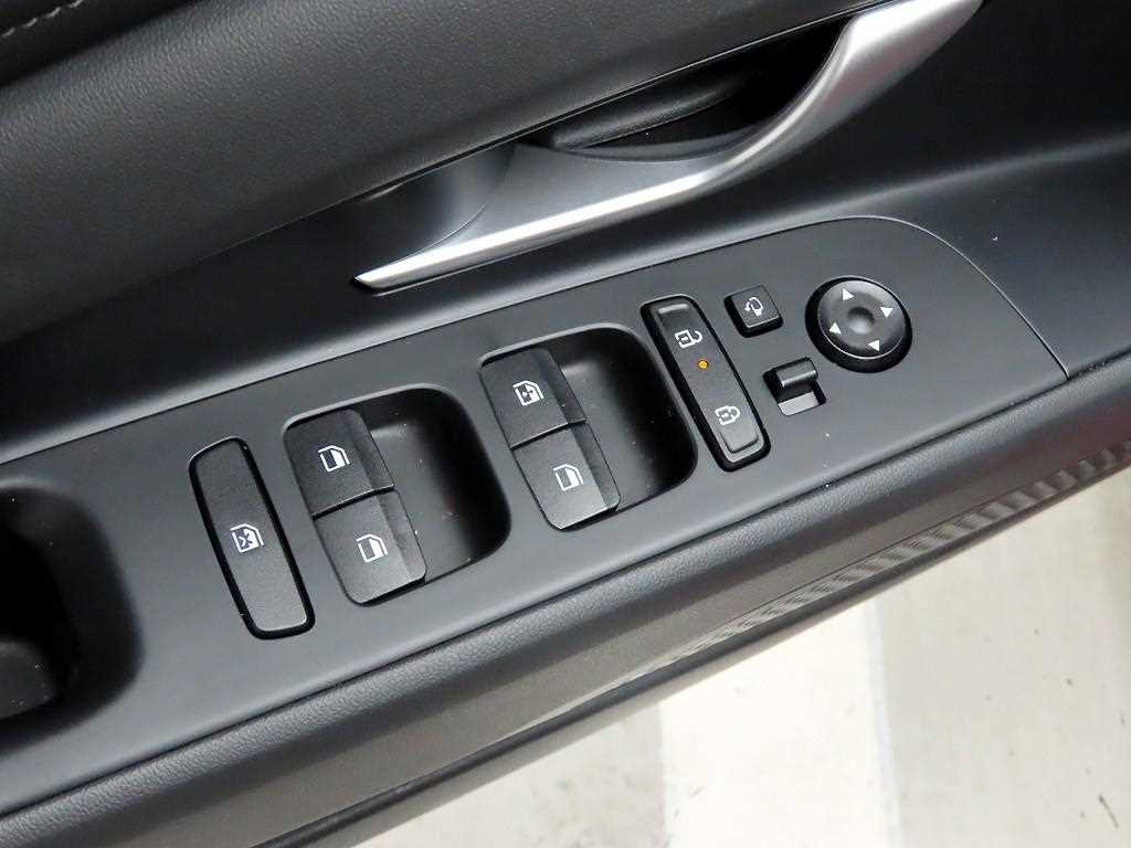 HYUNDAI Avante - Vista 12