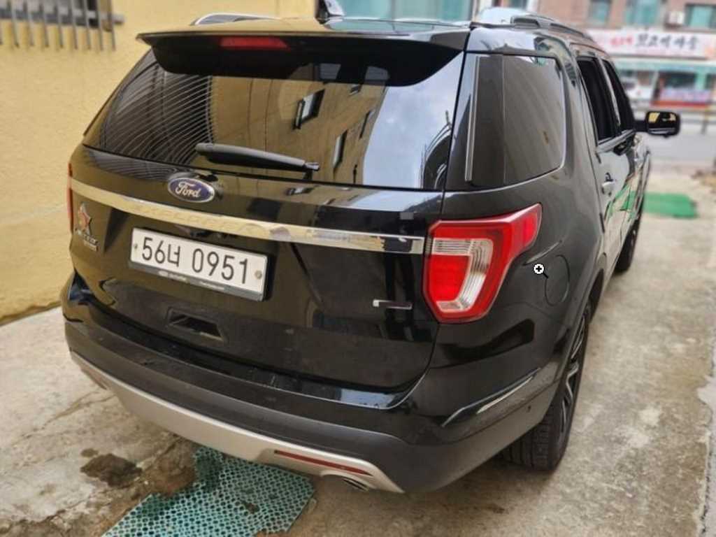 Ford Explorer - Vista 3