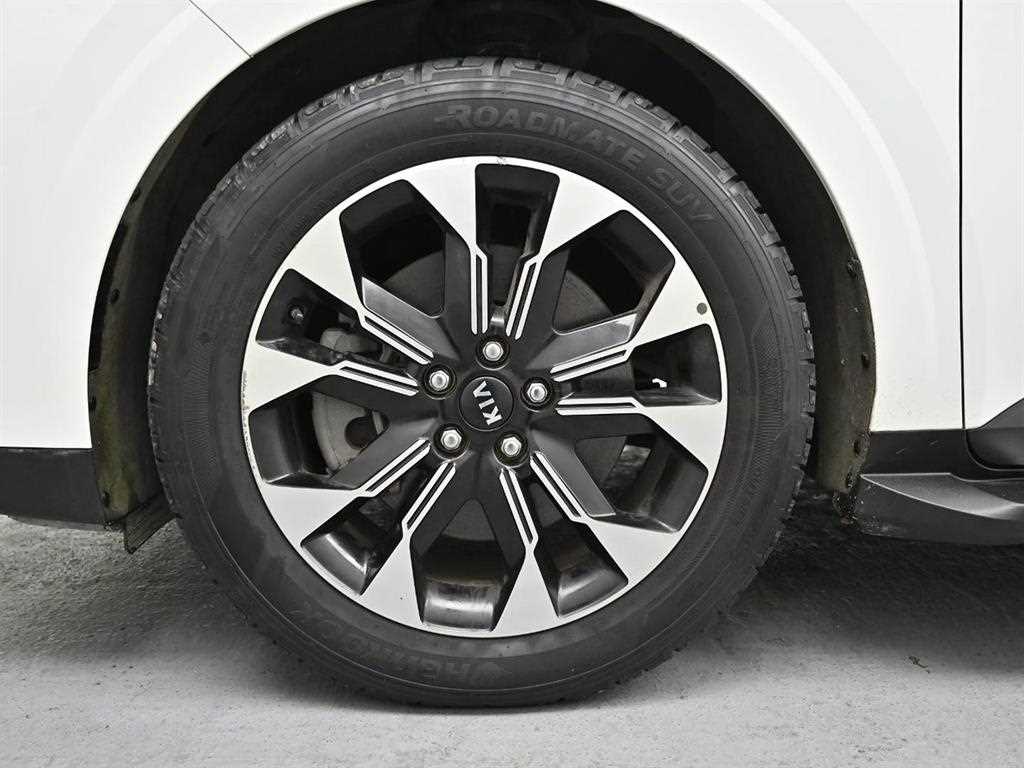 KIA Carnival - Vista 5