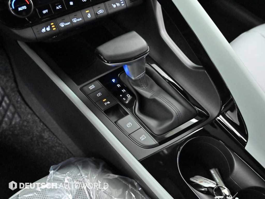 HYUNDAI Avante - Vista 9