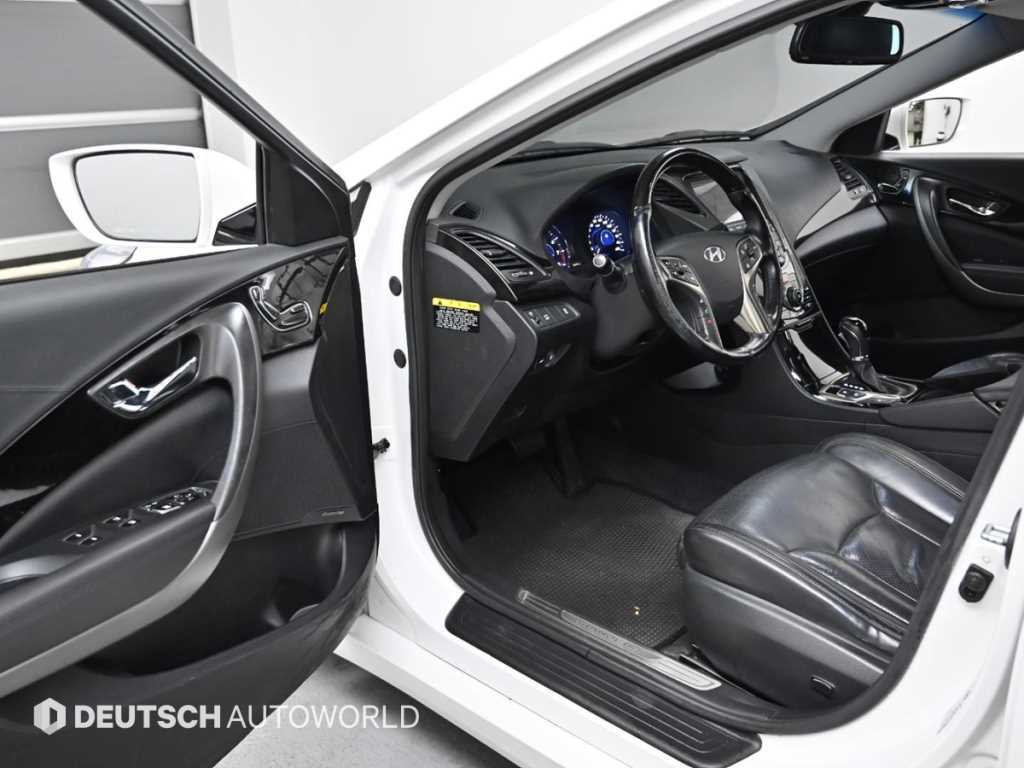 HYUNDAI Grandeur - Vista 11