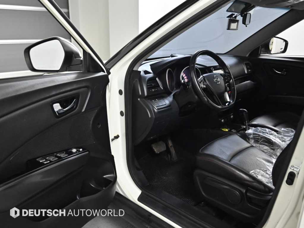 Ssangyong Tivoli - Vista 11