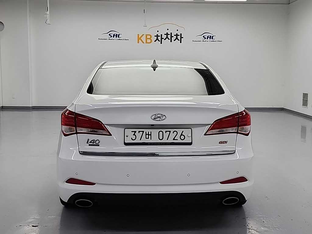 HYUNDAI i40 - Vista 3
