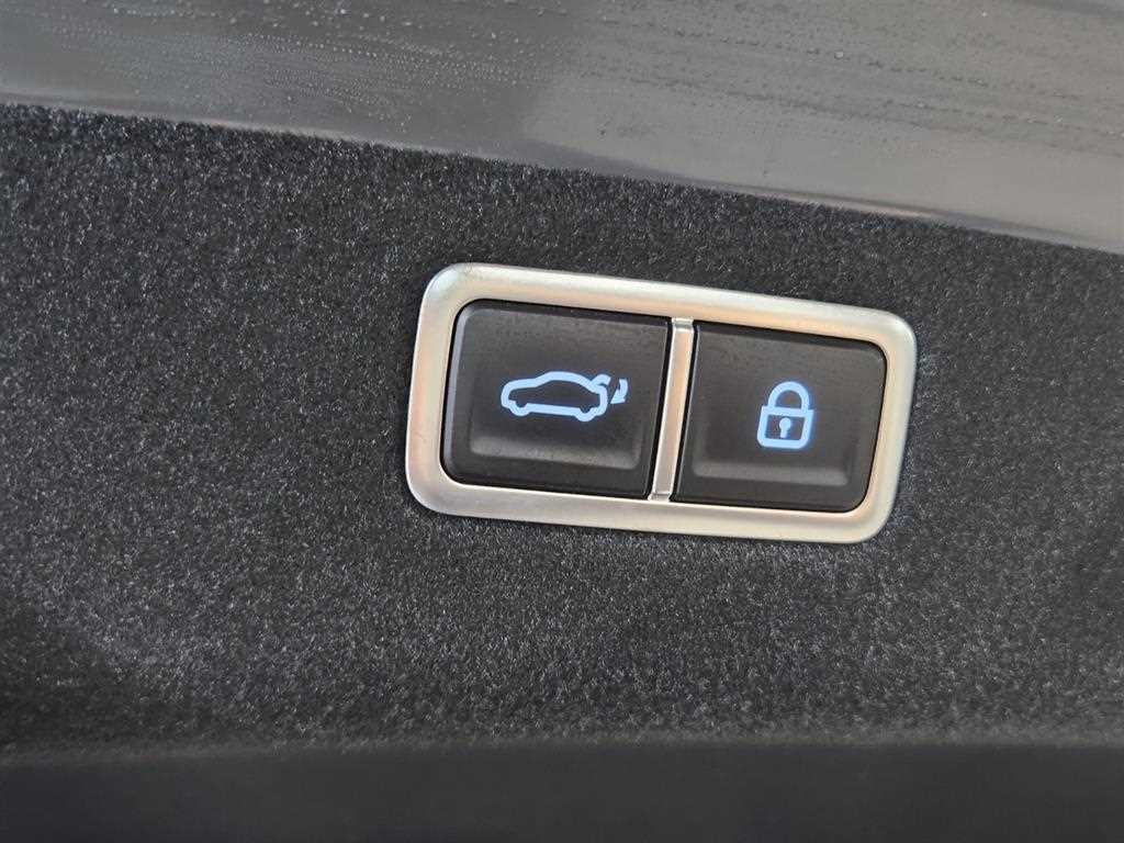 Genesis G70 - Vista 6