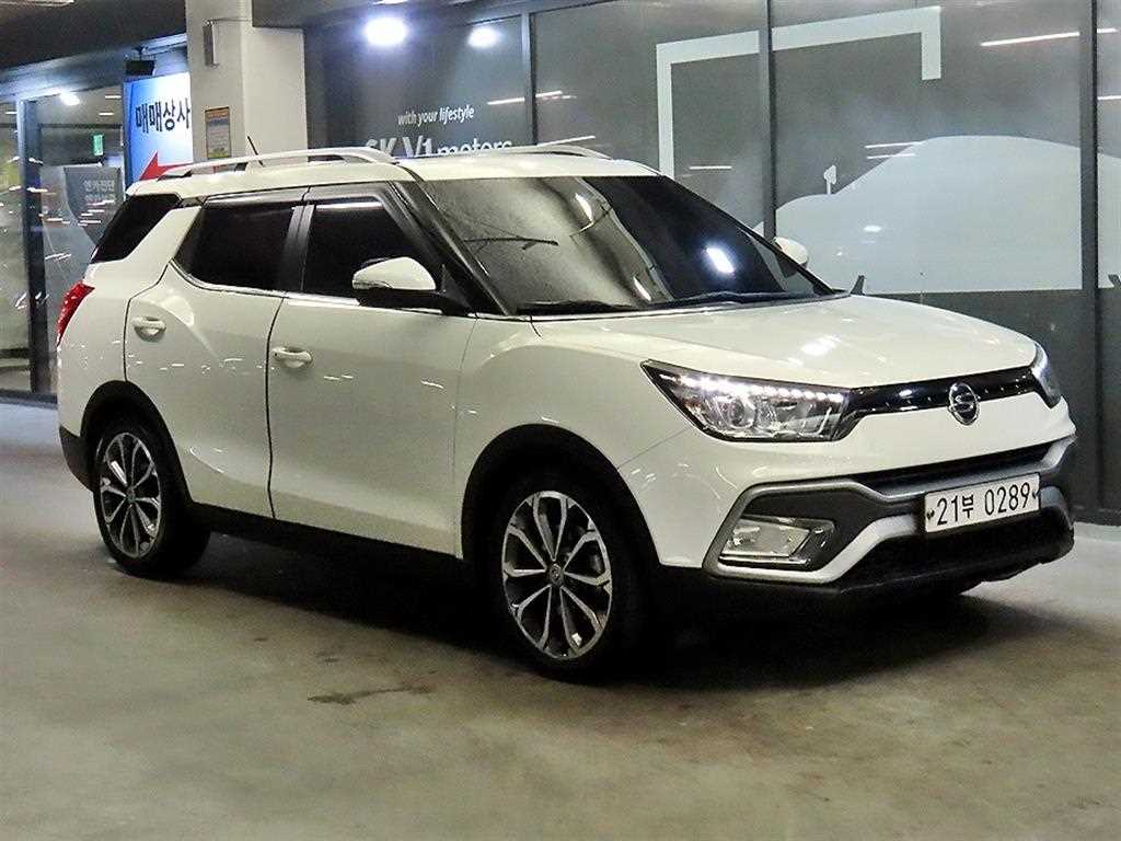 Ssangyong Tivoli 2016 Blanco - Importación desde Corea - HF Imports Iquique - Foto 1