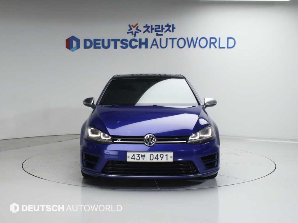 Volkswagen Golf - Vista 3