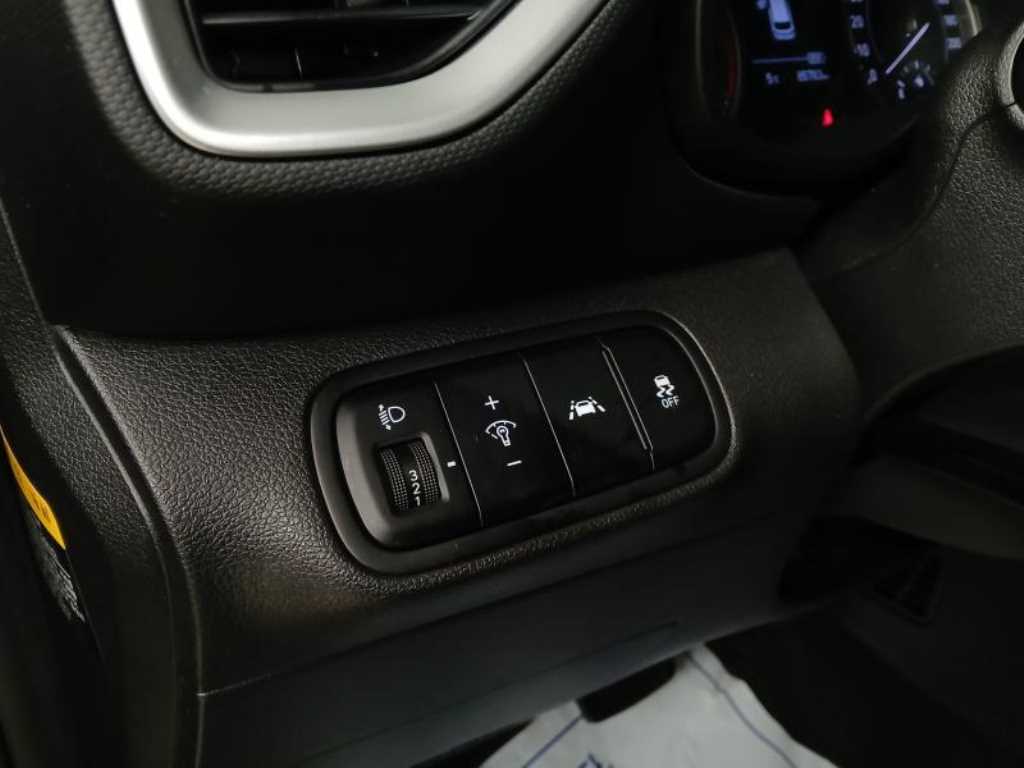 HYUNDAI Venue - Vista 11