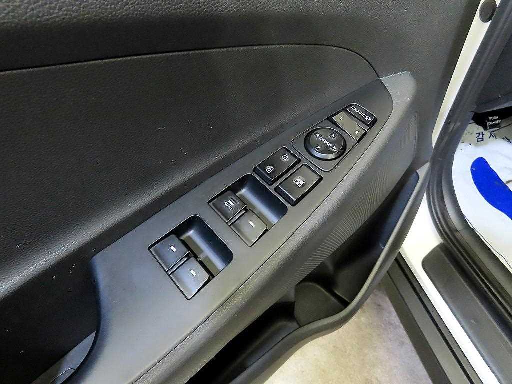 HYUNDAI Tucson 2016 Blanco - Importación desde Corea - HF Imports Iquique - Foto 13