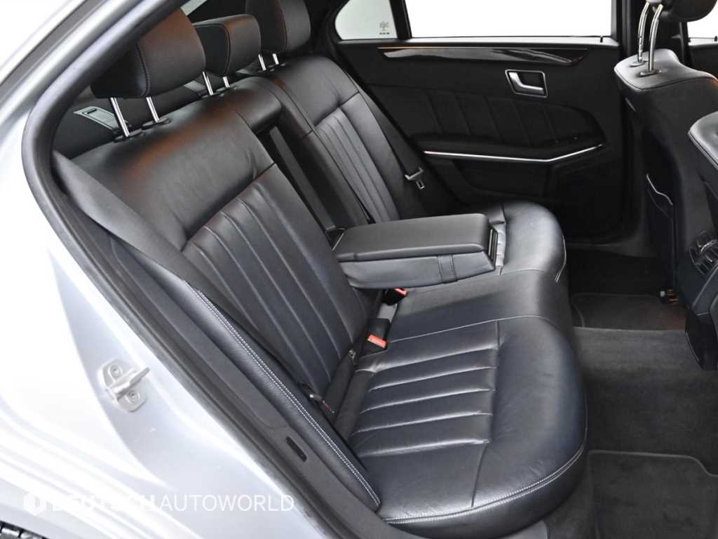 Mercedes Benz E class - Vista 12