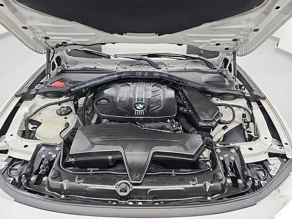 BMW 4 Series - Vista 5