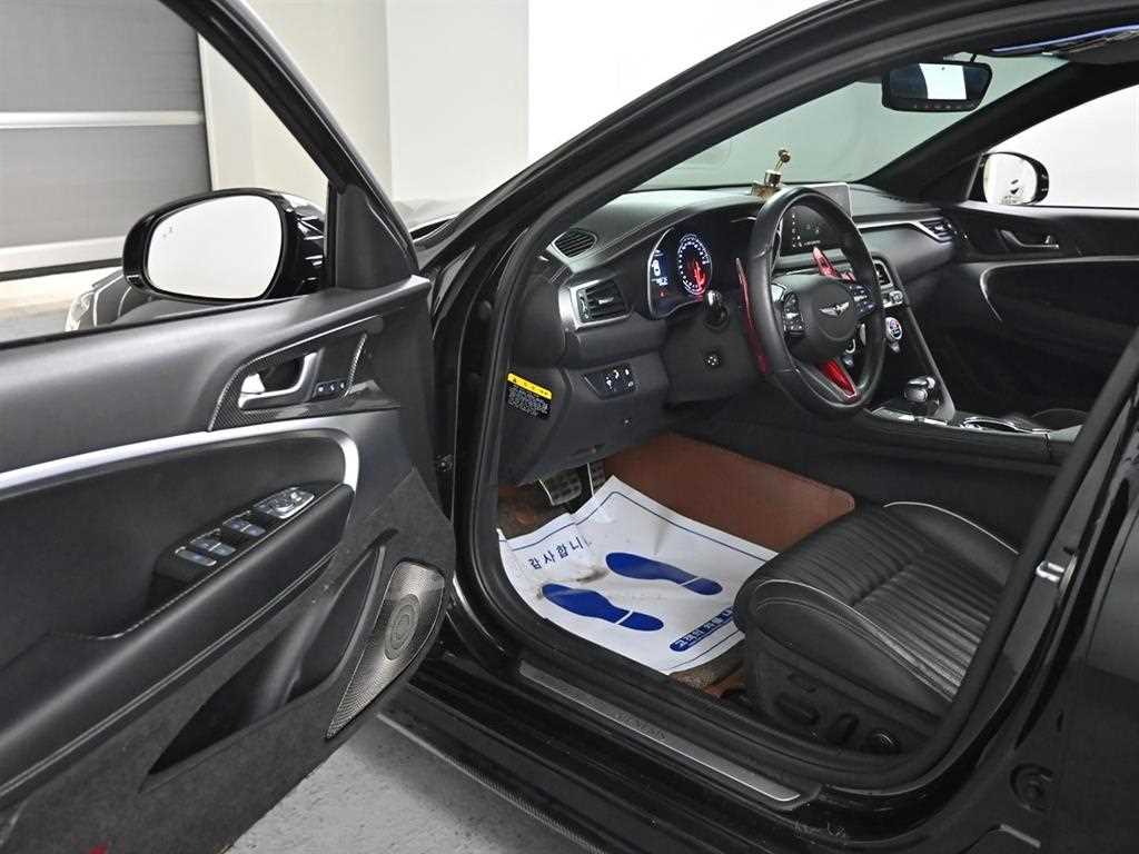 Genesis G70 - Vista 11