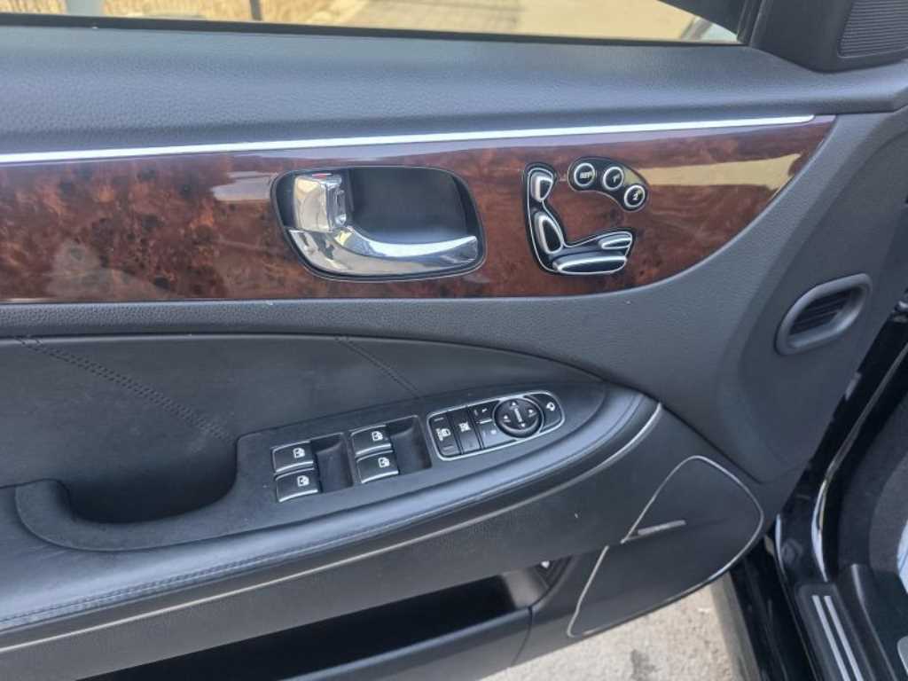 HYUNDAI Equus 2010 Negro - Importación desde Corea - HF Imports Iquique - Foto 13