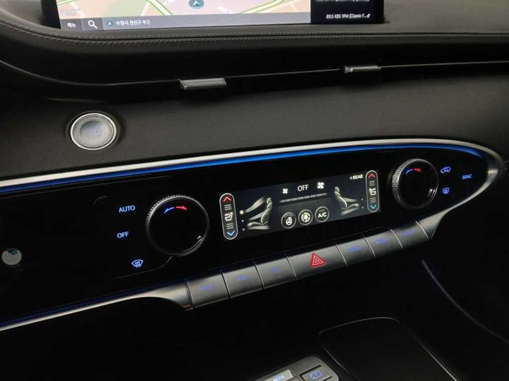 Genesis GV70 - Vista 11