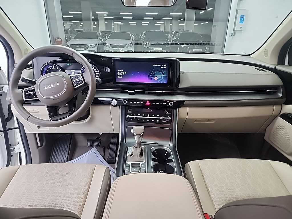 KIA Carnival - Vista 7