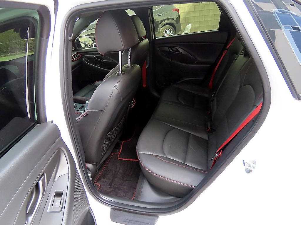 HYUNDAI i30 - Vista 6