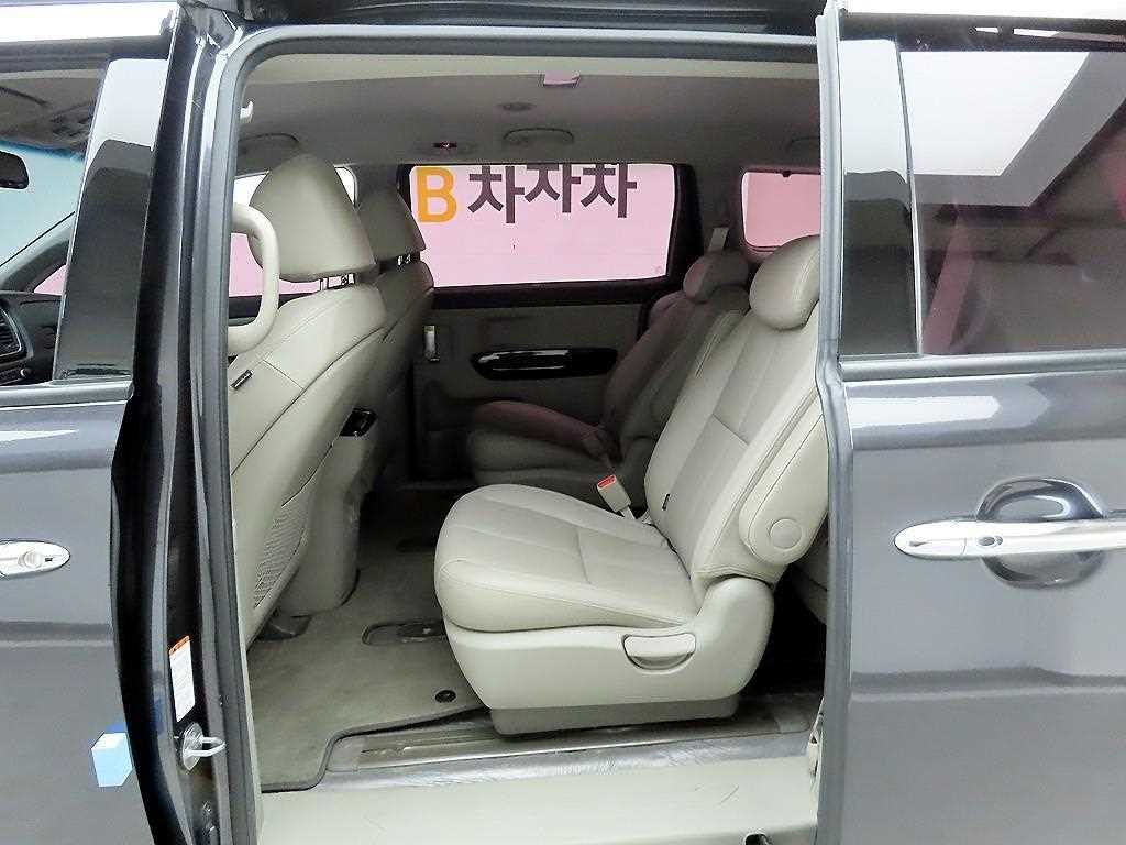 KIA Carnival 2019 Gris - Importación desde Corea - HF Imports Iquique - Foto 15