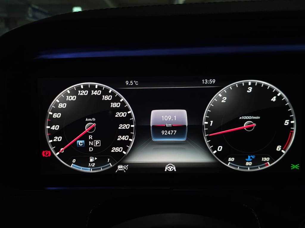 Mercedes Benz CLS Class - Vista 11