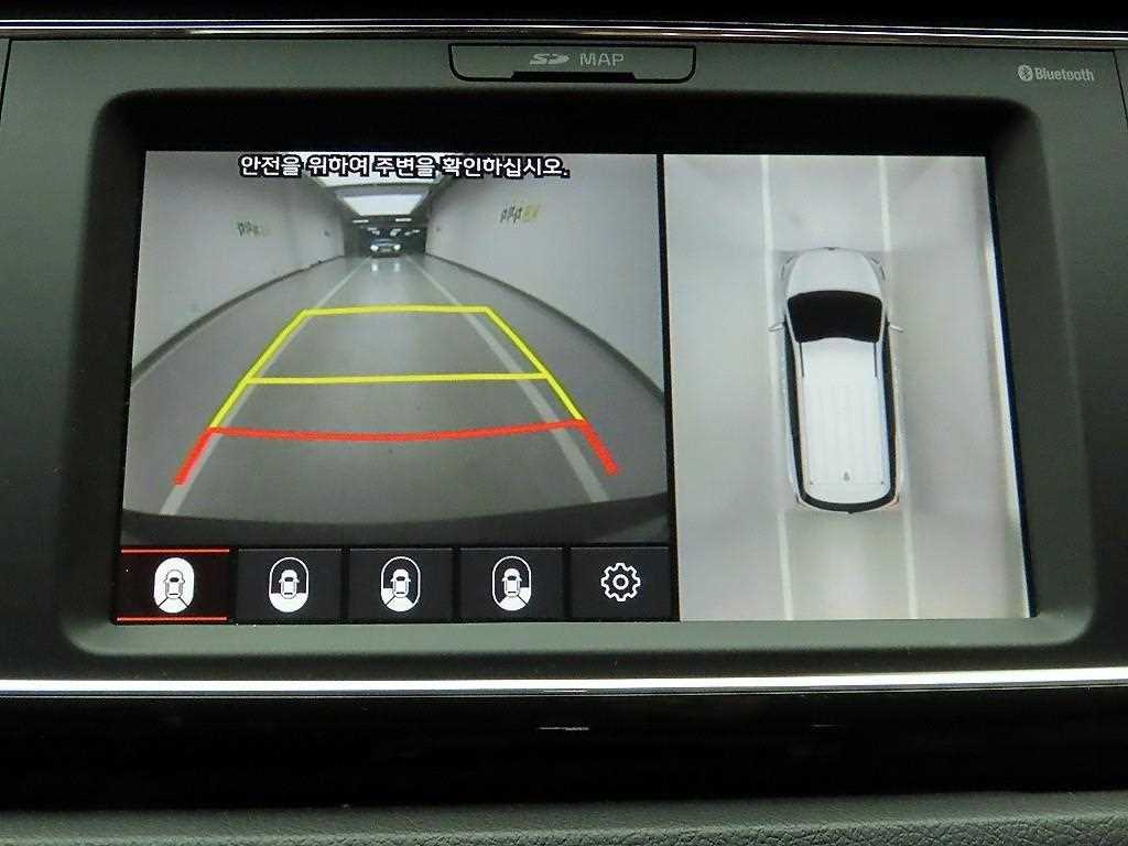 KIA Carnival - Vista 12