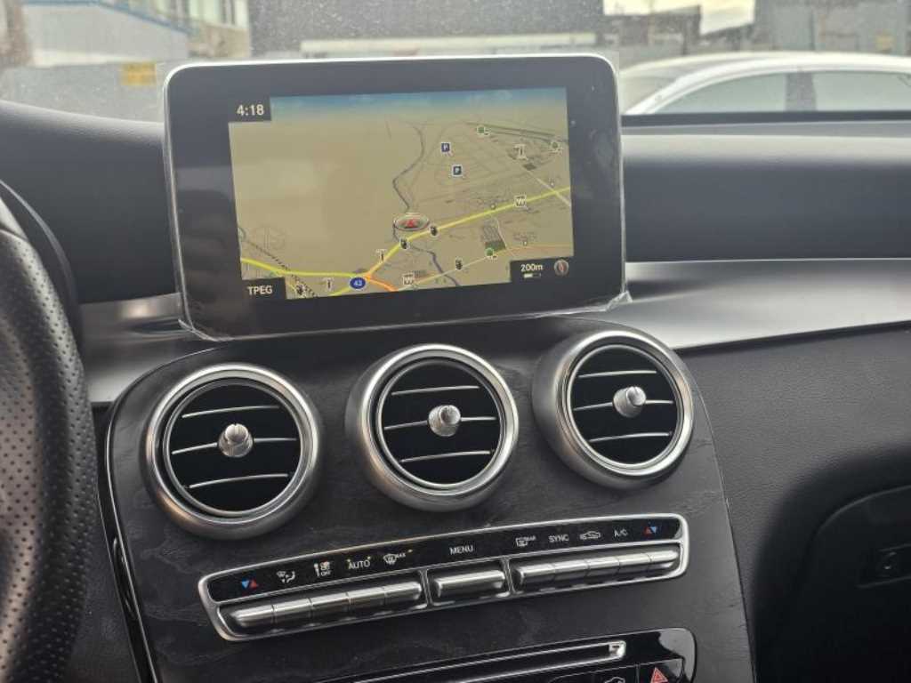 Mercedes Benz GLC Class - Vista 12