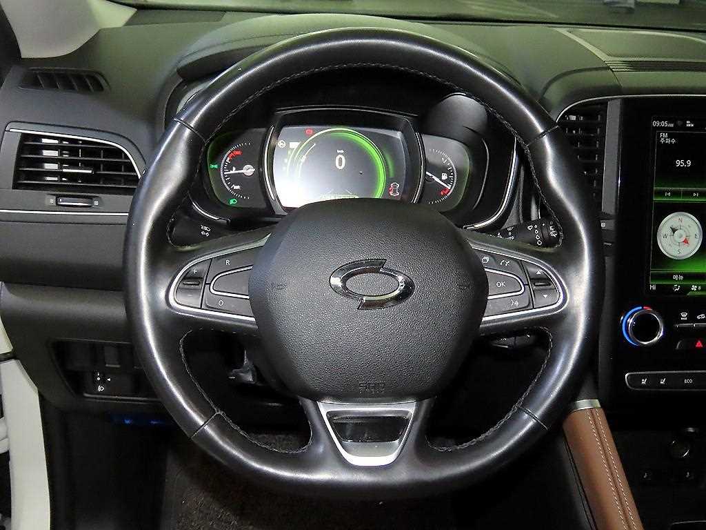 SAMSUNG QM6 - Vista 8