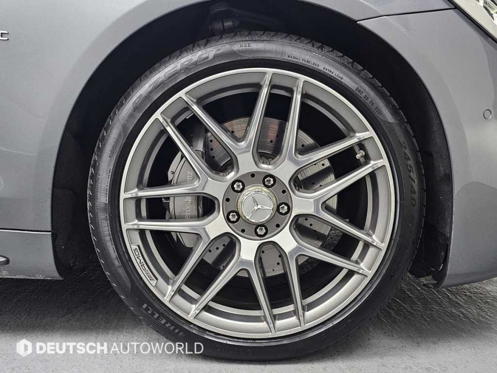 Mercedes Benz S Class - Vista 5