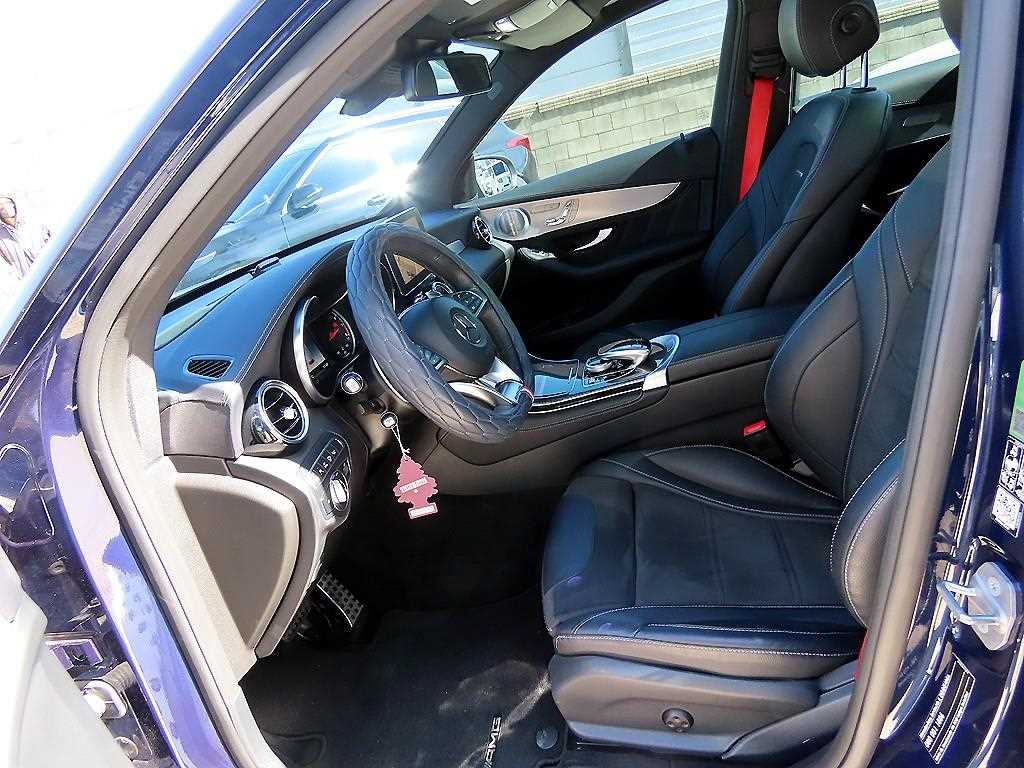 Mercedes Benz GLC Class - Vista 5