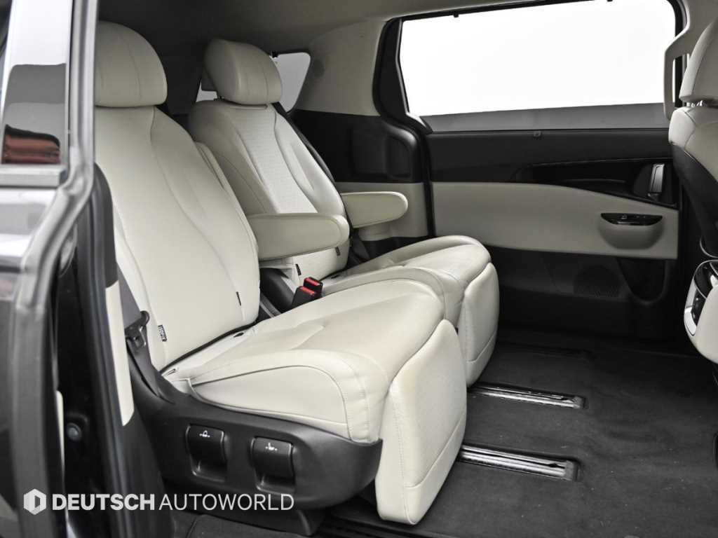 KIA Carnival - Vista 12