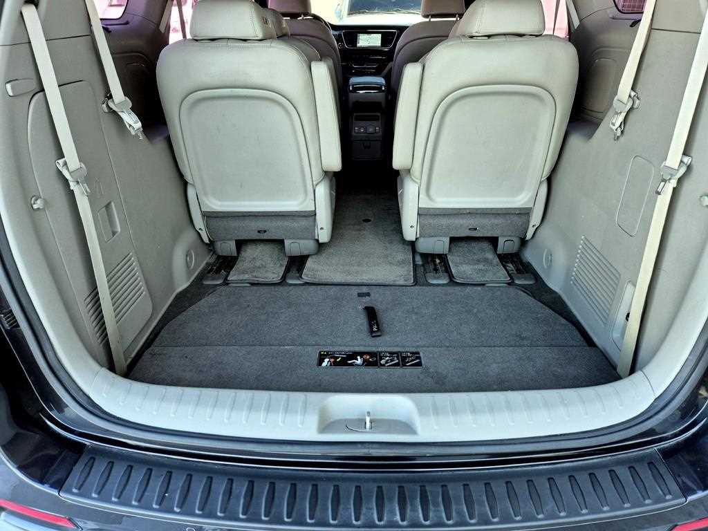 KIA Carnival 2019 Gris - Importación desde Corea - HF Imports Iquique - Foto 16