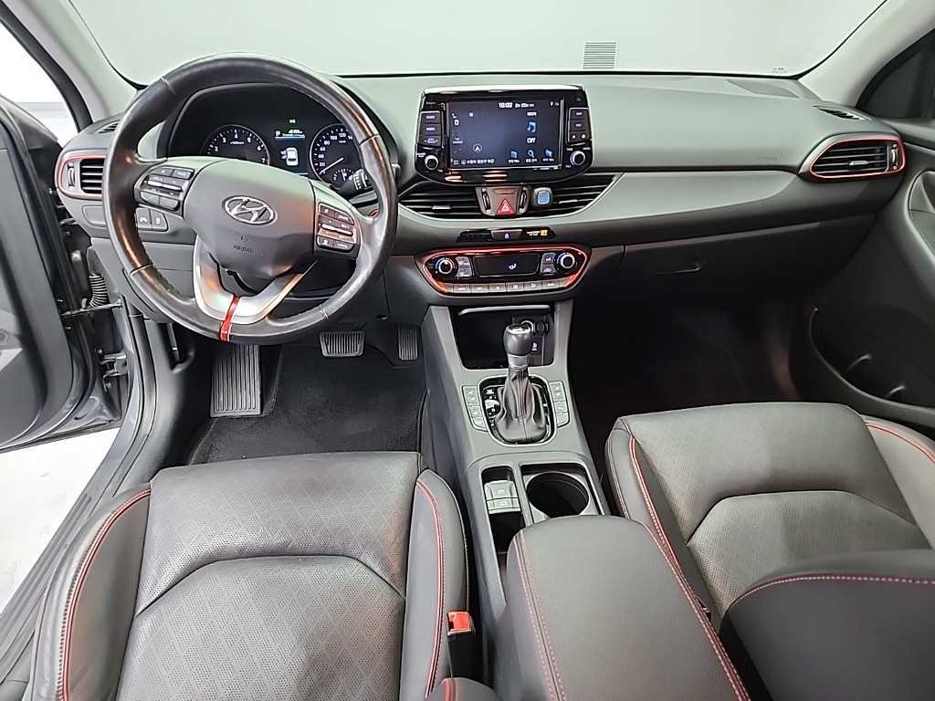 HYUNDAI i30 - Vista 7