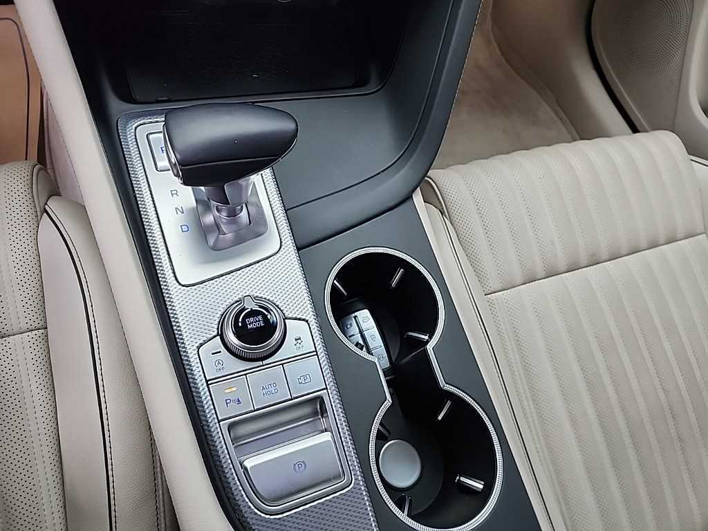 Genesis G70 - Vista 8